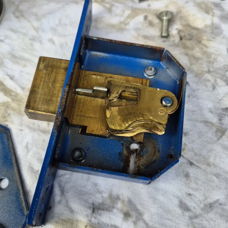 Customer locked out of house in Leeds during a real emergency call-out