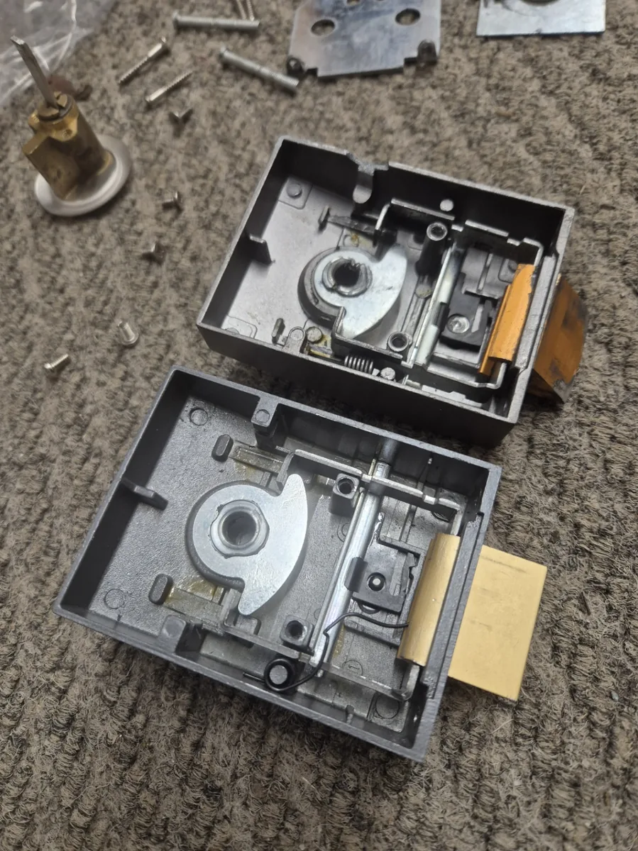 Multipoint lock case replacement in Leeds