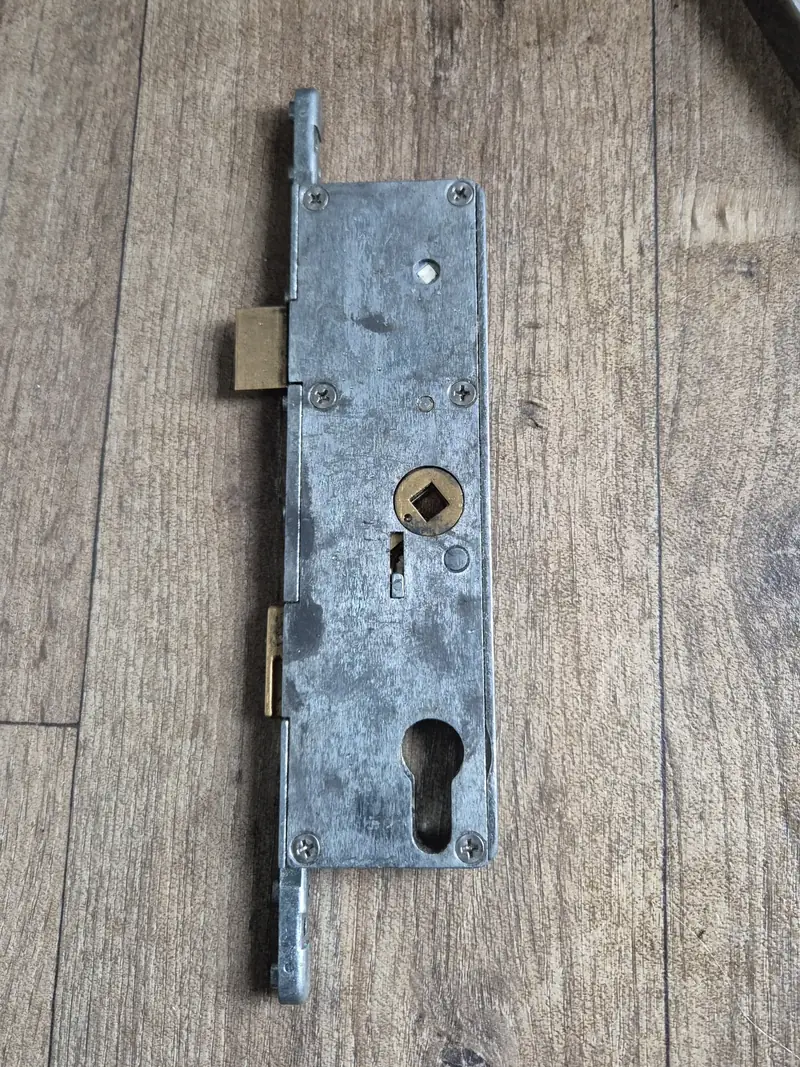 Emergency uPVC door locksmith call-out in Pudsey, Leeds